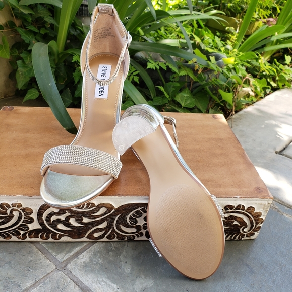 Modern Chic Steve Madden Rhinestone Sandals - Picture 13 of 14